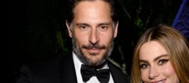 Foto de la actriz Sofia Vergara con su pareja Foto de la actriz Sofia Vergara con su pareja