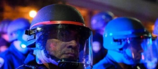 La police américaine est de plus en plus contestée La police américaine est de plus en plus contestée