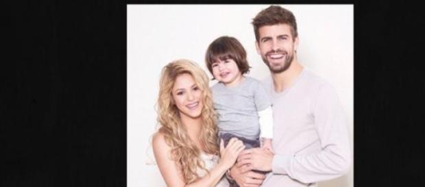 O casal com Milan, foto publicada no Instagram O casal com Milan, foto publicada no Instagram