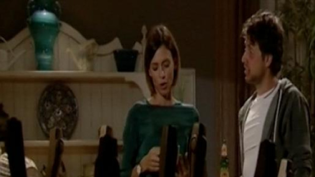 Tommaso ed Elena vengono scoperti da Andrea