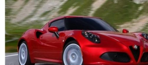 novità auto e motori: boom Alfa Romeo 4C in Usa