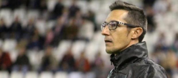 Segundo entrenador del Alba Segundo entrenador del Alba