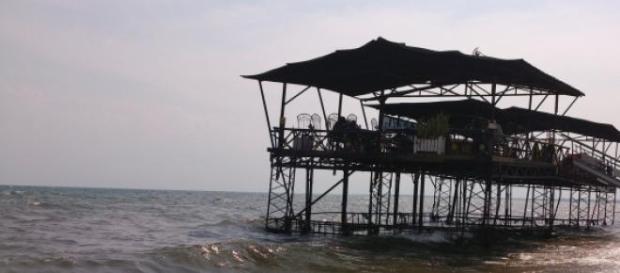 The rising of Lac Tanganyika water levels. The rising of Lac Tanganyika water levels.