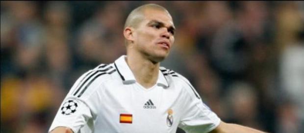 Un autogol de Pepe le abrió la puerta al Valencia Un autogol de Pepe le abrió la puerta al Valencia