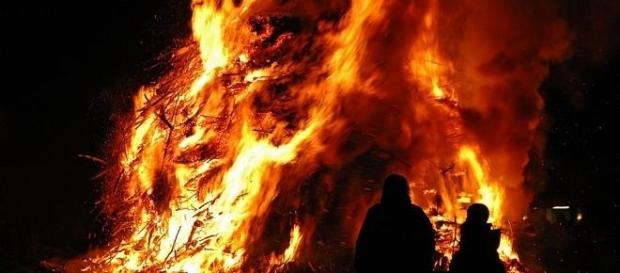 Il tradizionale falò della Befana Il tradizionale falò della Befana