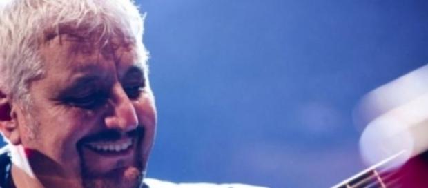 Pino Daniele è morto a causa di un infarto. Pino Daniele è morto a causa di un infarto.