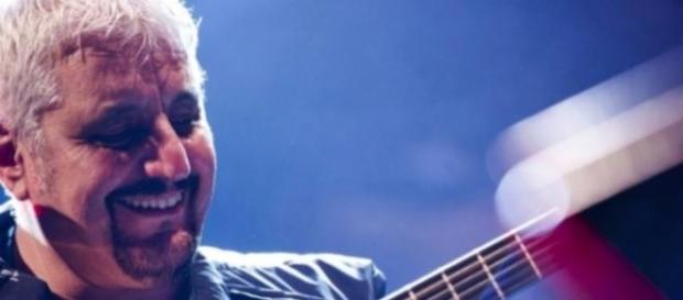 Pino Daniele è morto. Mercoledì i funerali. Pino Daniele è morto. Mercoledì i funerali.