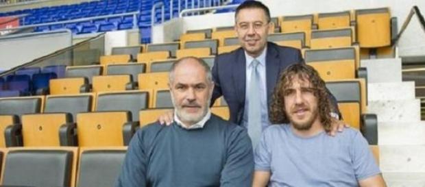 Zubizarreta y Carles Puyol abandonan el Barça. Zubizarreta y Carles Puyol abandonan el Barça.