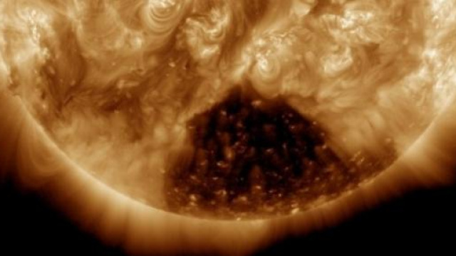 Il buco "nero" pu&ograve; causare aurore sulla Terra.