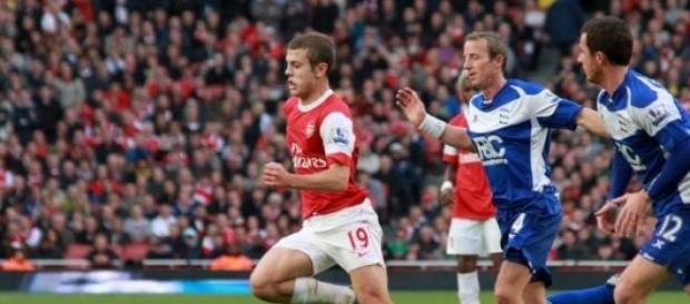 Jack Wilshere breaks through the defense Jack Wilshere breaks through the defense