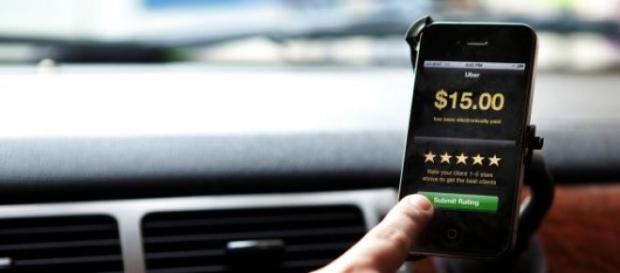 Uber faz concorrência aos taxistas Uber faz concorrência aos taxistas