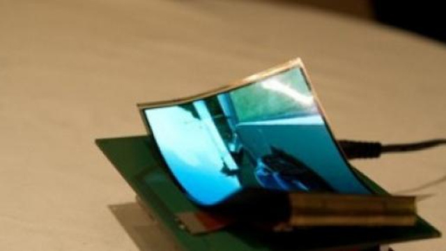 Apple. brevettato iPhone totalmente flessibile