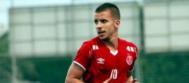 Lucas Sasha, o camisola 10 do Hapoel Lucas Sasha, o camisola 10 do Hapoel