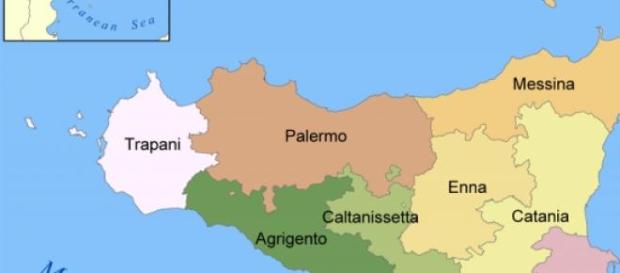 Puente hundido que conectaba Palermo con Catania Puente hundido que conectaba Palermo con Catania