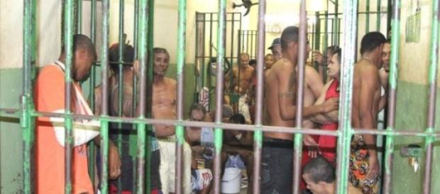 Superlotação de presos só aumenta a criminalidade Superlotação de presos só aumenta a criminalidade