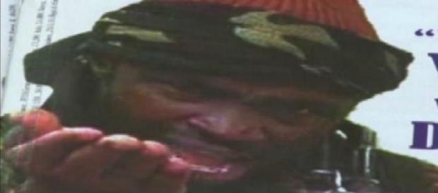 Aboubakar Shekau minaccia Camerun, video YouTube Aboubakar Shekau minaccia Camerun, video YouTube