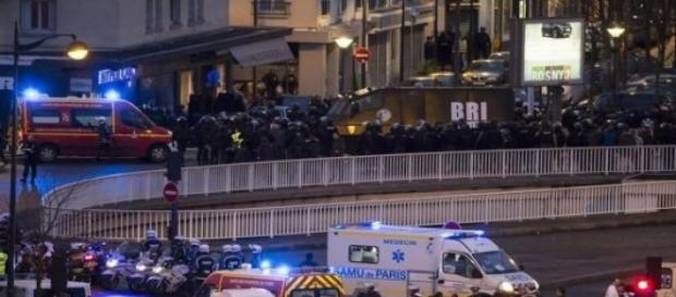 Finisce l'assedio dei tre killers di Parigi Finisce l'assedio dei tre killers di Parigi