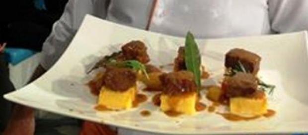 Ricetta gulasch con polenta di Andrea Ribaldone Ricetta gulasch con polenta di Andrea Ribaldone