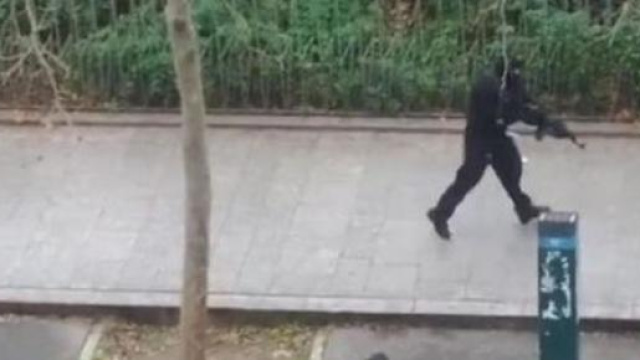 E se l'attentato di Parigi fosse un complotto?