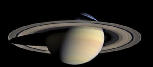 Il mistero di Saturno appassiona gli scienziati