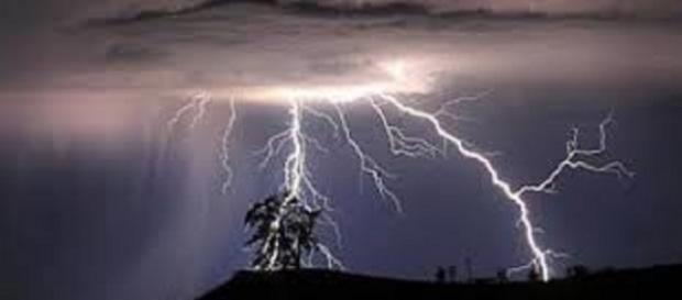 Allerta maltempo Calabria fino al 3 ottobre. Allerta maltempo Calabria fino al 3 ottobre.
