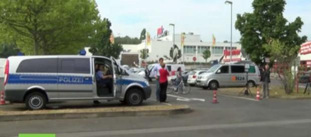 Poliţia germană în misiune în oraşul Hamburg Poliţia germană în misiune în oraşul Hamburg