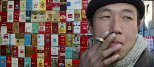 Allarme Cina: imposto lo stop al fumo