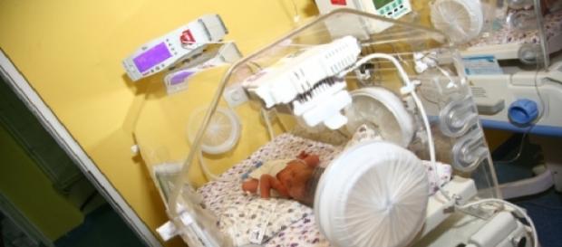 Bebeluș declarat mort de medici Bebeluș declarat mort de medici