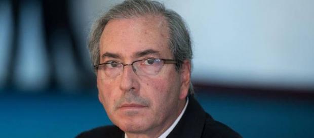 Cunha segue sendo investigado por contas na Suíça Cunha segue sendo investigado por contas na Suíça