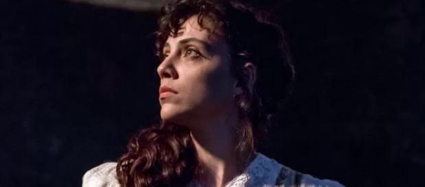 Anita perde bebê ao tentar deter briga Anita perde bebê ao tentar deter briga