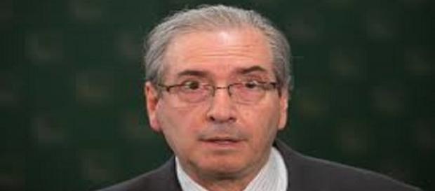 Dinheiro em quatro países, 23 contas Dinheiro em quatro países, 23 contas