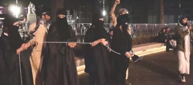 Femei sclave ale Statului Islamic Femei sclave ale Statului Islamic