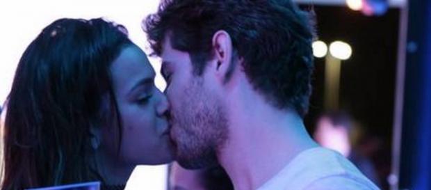 Bruna Marquezine e Maurício Destri terminam Bruna Marquezine e Maurício Destri terminam