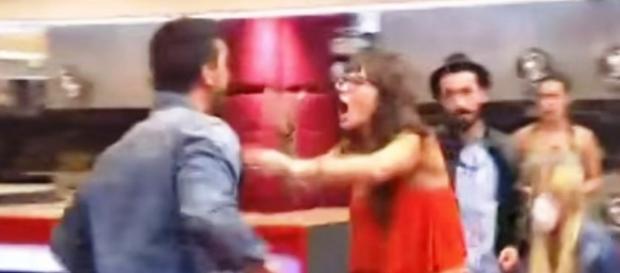 ¿Expulsión directa para Suso por su agresividad? ¿Expulsión directa para Suso por su agresividad?