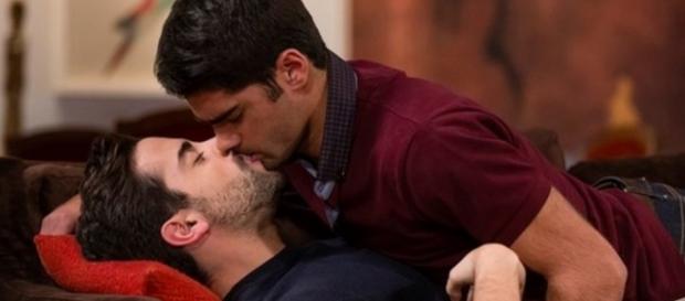 Galã de 'Escrava Mãe' já protagonizou cenas gays Galã de 'Escrava Mãe' já protagonizou cenas gays