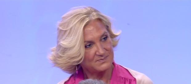 Gossip Uomini e Donne, le lacrime di Ester Gossip Uomini e Donne, le lacrime di Ester