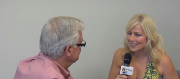 Primarul și jurnalista în timpul interviului Primarul și jurnalista în timpul interviului