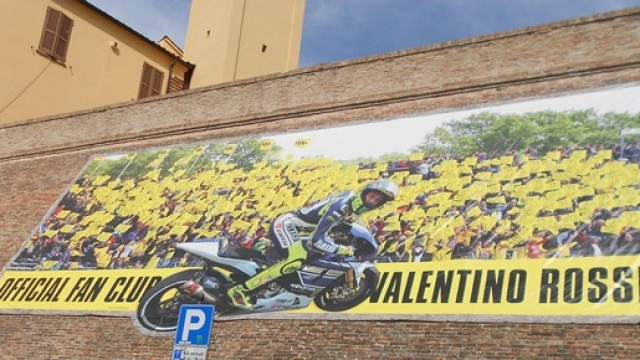 Il fan club di Valentino: meta di pellegrinaggio