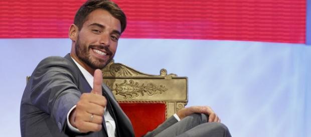 Amedeo Barbato è omosessuale o no? Amedeo Barbato è omosessuale o no?