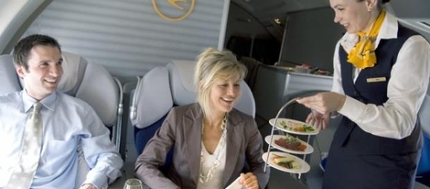 Comida de avión, diferencia entre clases Comida de avión, diferencia entre clases