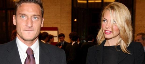 La coppia vip Ilary Blasi e Francesco Totti La coppia vip Ilary Blasi e Francesco Totti
