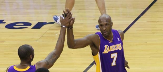 Odom, Bryant y Artest en un partido con los Lakers Odom, Bryant y Artest en un partido con los Lakers