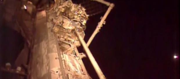 Oggetto non identificato nei pressi della ISS Oggetto non identificato nei pressi della ISS