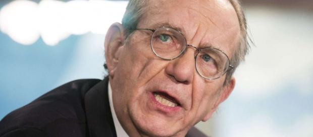 Pire Carlo Padoan, ministro dell'Economia Pire Carlo Padoan, ministro dell'Economia