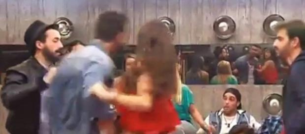 Suso intenta pegar a Vera en GH 16 Suso intenta pegar a Vera en GH 16