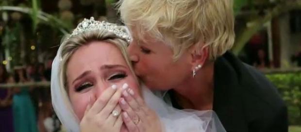 Xuxa aparece de surpresa em casamento Xuxa aparece de surpresa em casamento