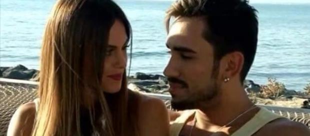 Raphael raggiunge i suoceri, basterà? Raphael raggiunge i suoceri, basterà?