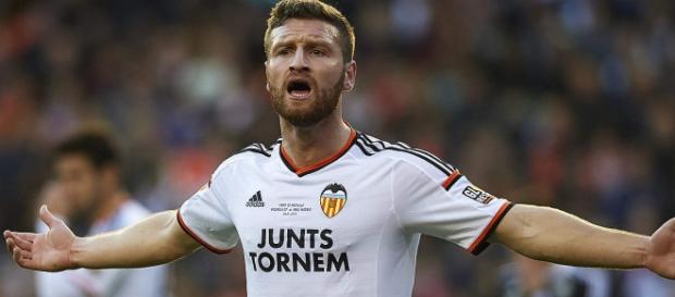 Skhodran Mustafi en un partido del Valencia CF. Skhodran Mustafi en un partido del Valencia CF.