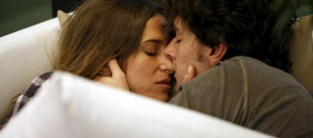 Tra Barbara e Manfredi un amore bollente Tra Barbara e Manfredi un amore bollente