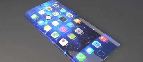 Nuovo Apple iPhone 7 con schermo curvo?